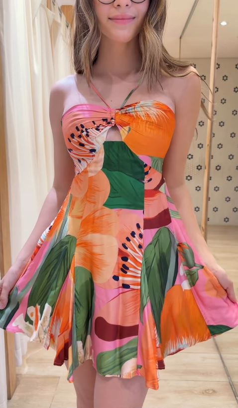 Vestido Curto Flor de Verão